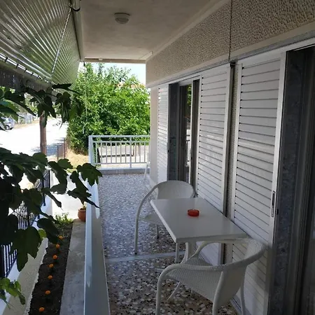 Anna's House *